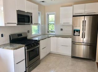 1003 Chestnut St #0, Newton, MA 02464