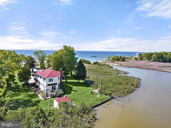 2nd image of 101 Beachside Dr