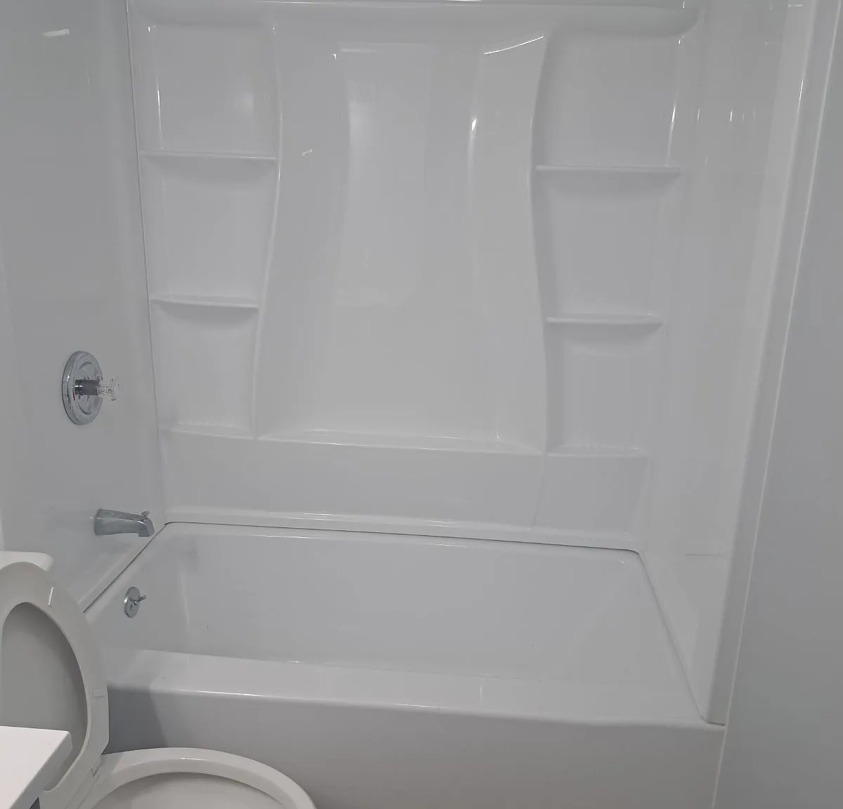 2 bed, 900 sqft, $975 — Photo 2