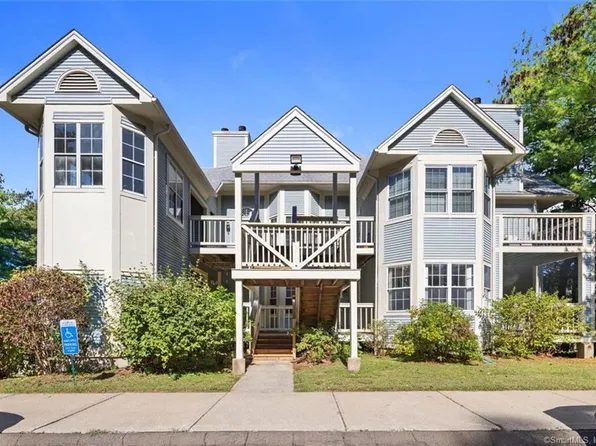 75 Redwood Drive #601, East Haven, CT 06513