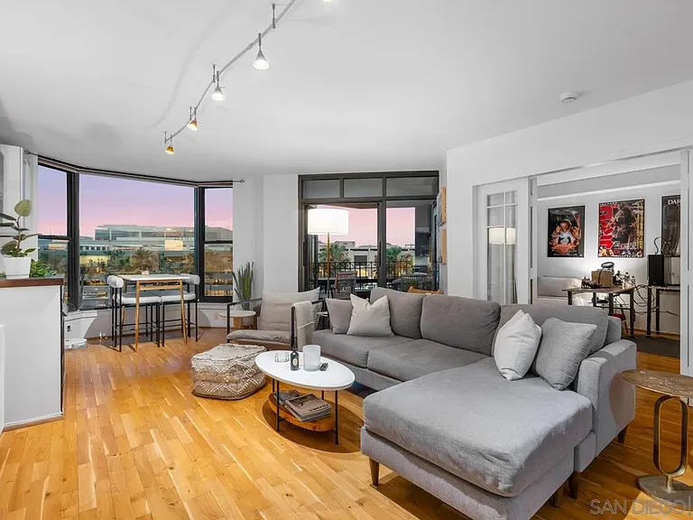 500 W Harbor Dr #504 — Photo 11