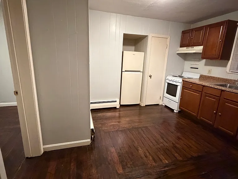 1911 Smith St #2 — Photo 4