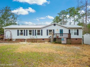63 Warwick Ct, Hampstead, NC 28443