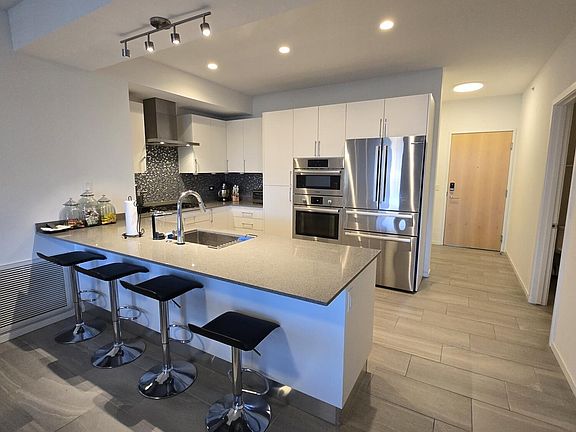 3rd image of 7180 E kierland Boulevard #209