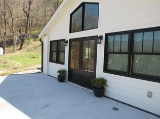 42 Edgewood St, Sylva, NC 28779