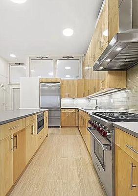 4th image of 69 Columbia St #A