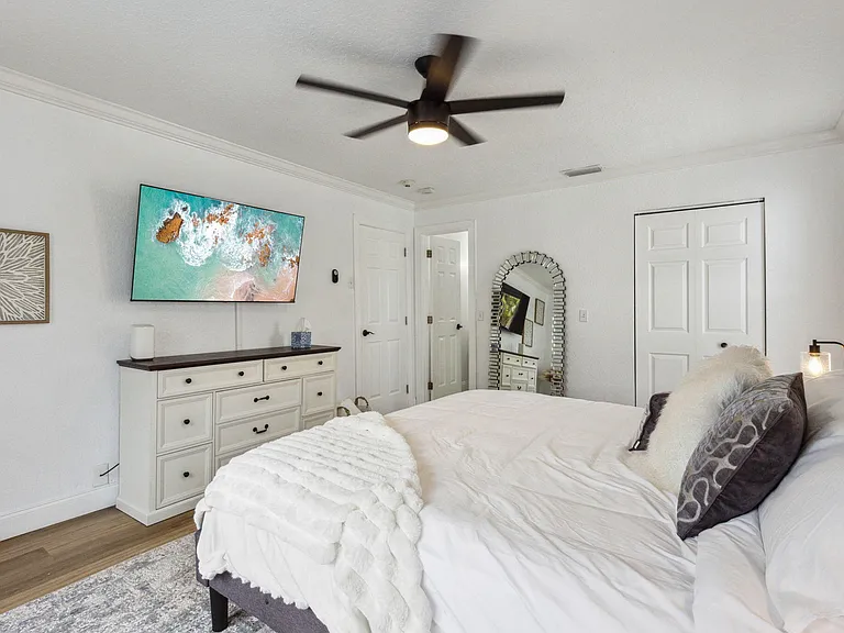 2541 Southridge Rd — Photo 40