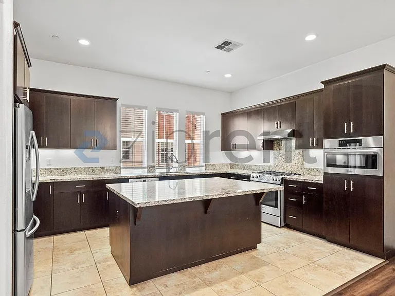 2109 Donnells Ln — Photo 13