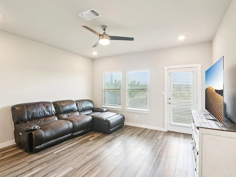 1208 Tipton St — Photo 13