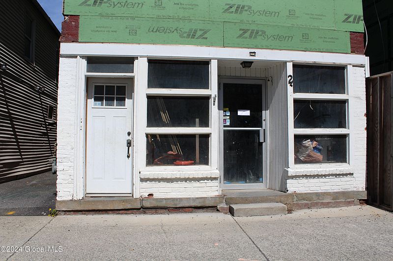 5th image of 26 W Bridge Street