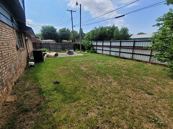 4th image of 1108 Brookdale Dr
