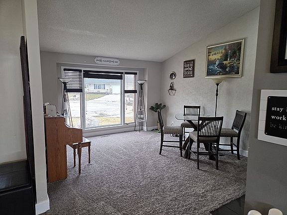 3rd image of 3010 21st Ave N