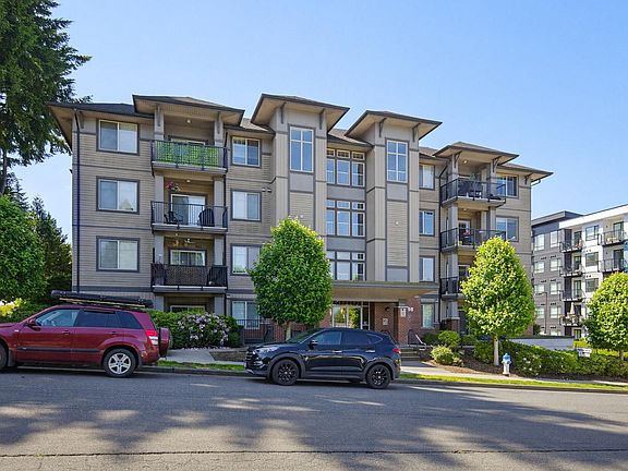 3rd image of 33898 Pine St #204
