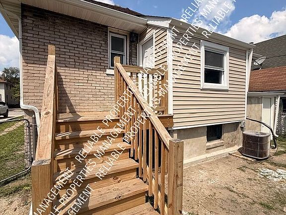 2nd image of 4927 Oak Ave