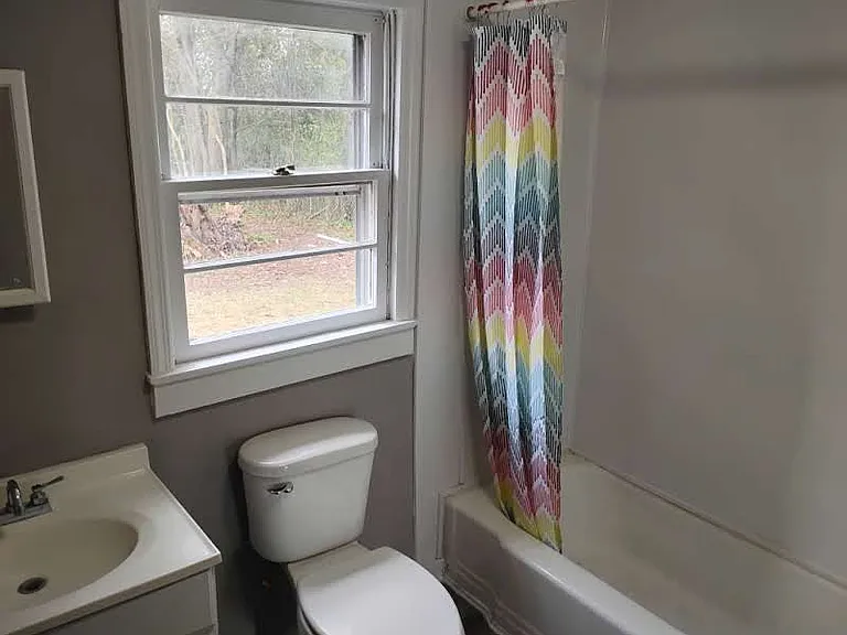 217 Acl Ave — Photo 11