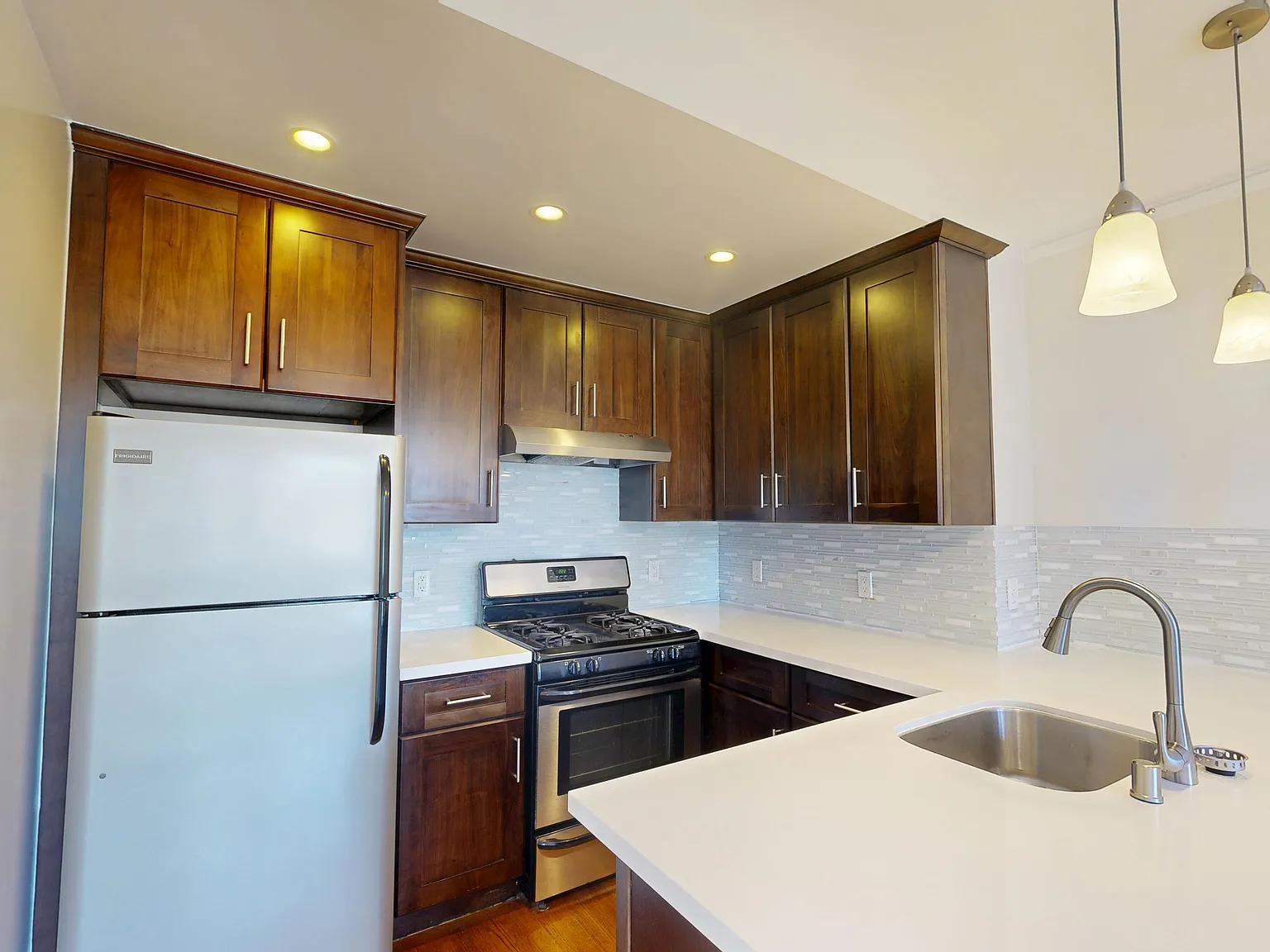 645 Stockton Street — Photo 3