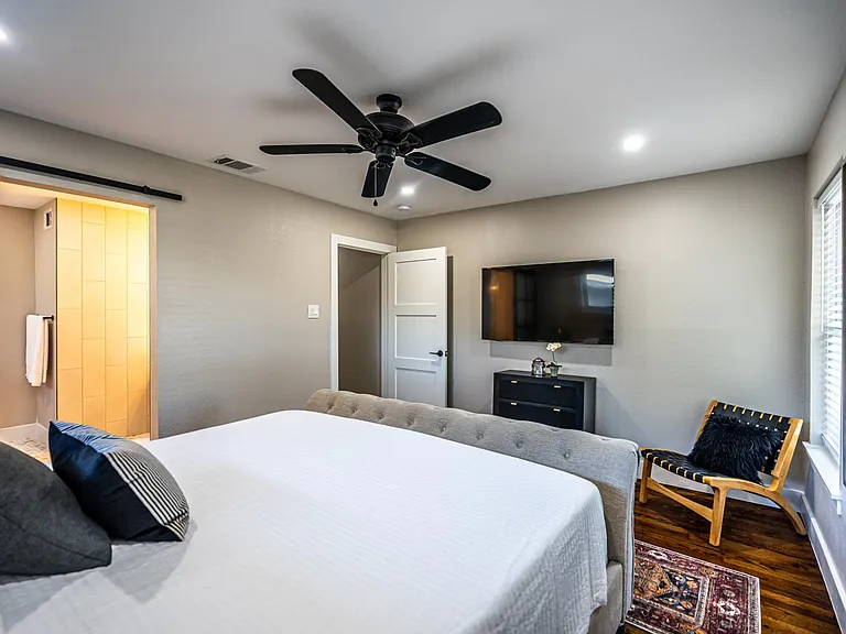 6621 Walnut Hill Ln — Photo 18