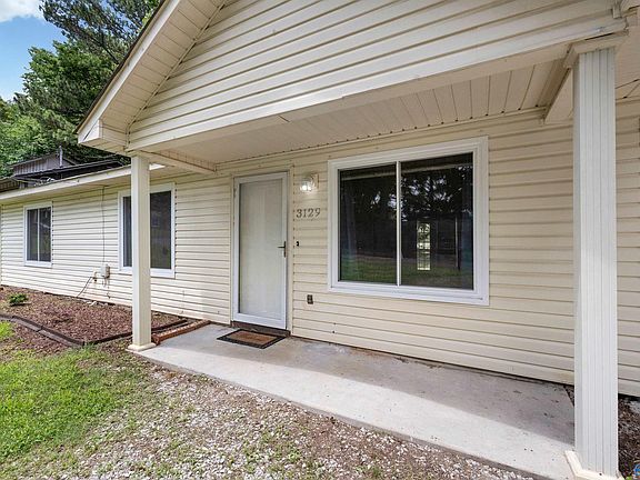 3rd image of 3129 Gayhart Dr NW