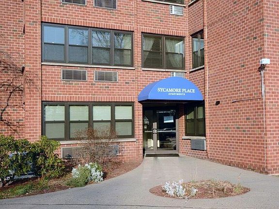 3rd image of 285 Maplewood Ave