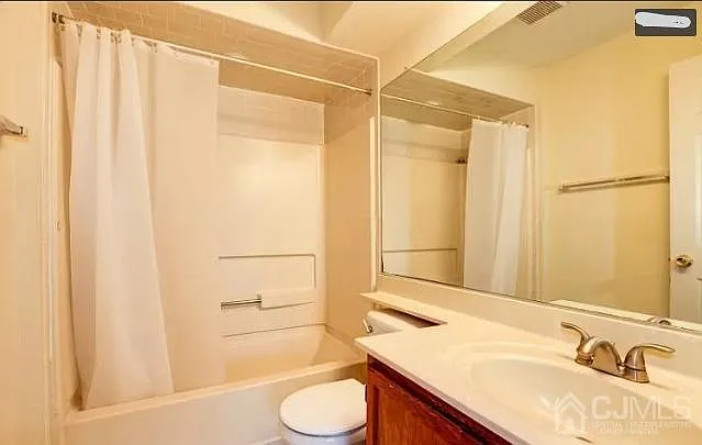 1335 Waterford Dr — Photo 23