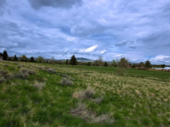 731 Olive Glenn Dr #32, Cody, WY 82414