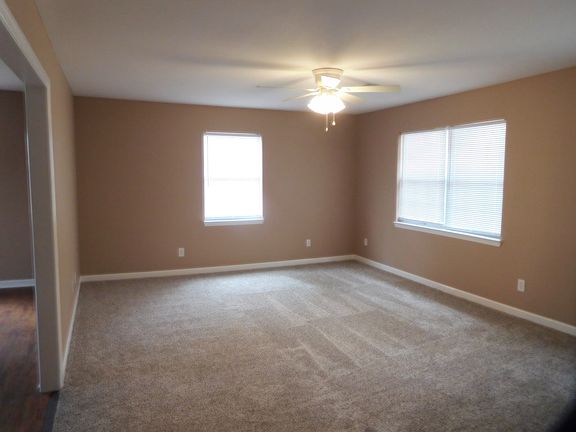 3rd image of 200 England Dr