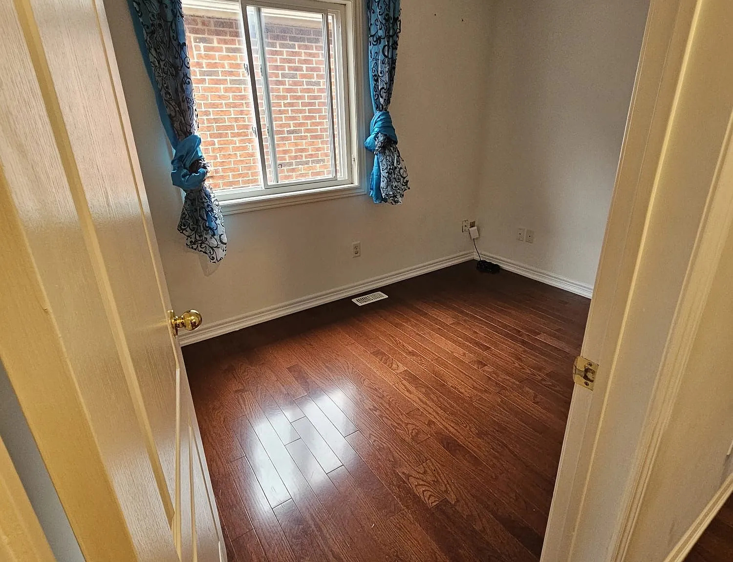 5 bed, $3,700 — Photo 3