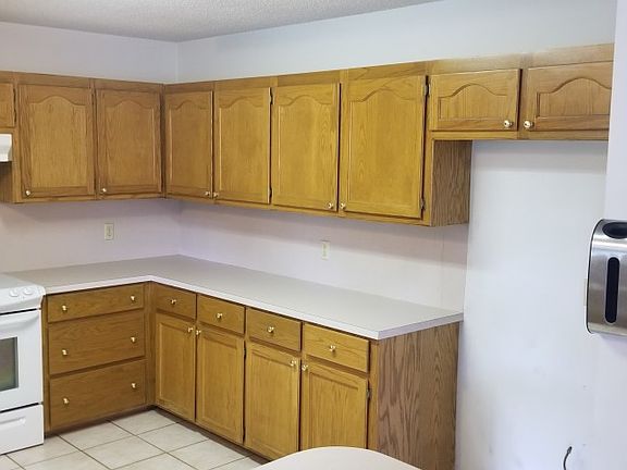 3rd image of 47 Lee Ann St
