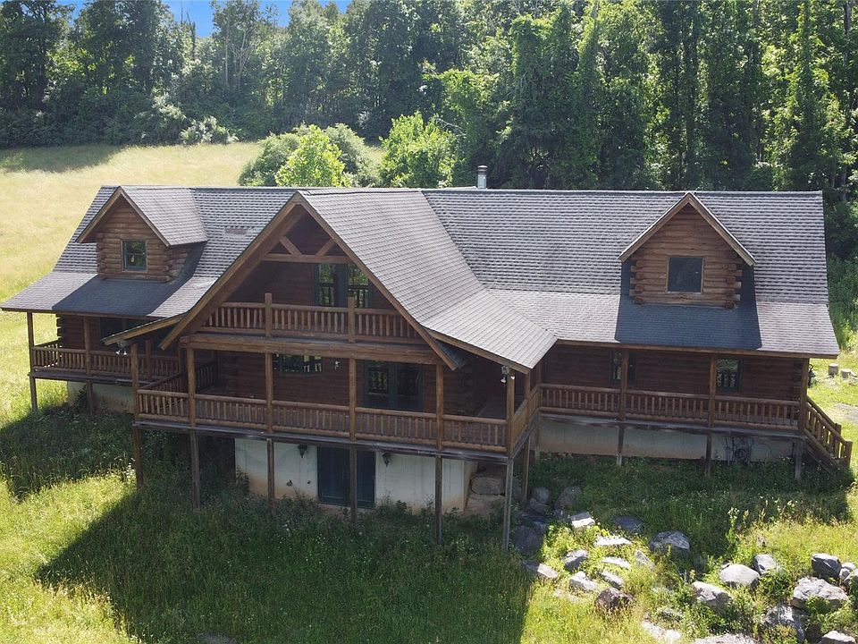 1st image of 10 Eaglewood Vista Lane