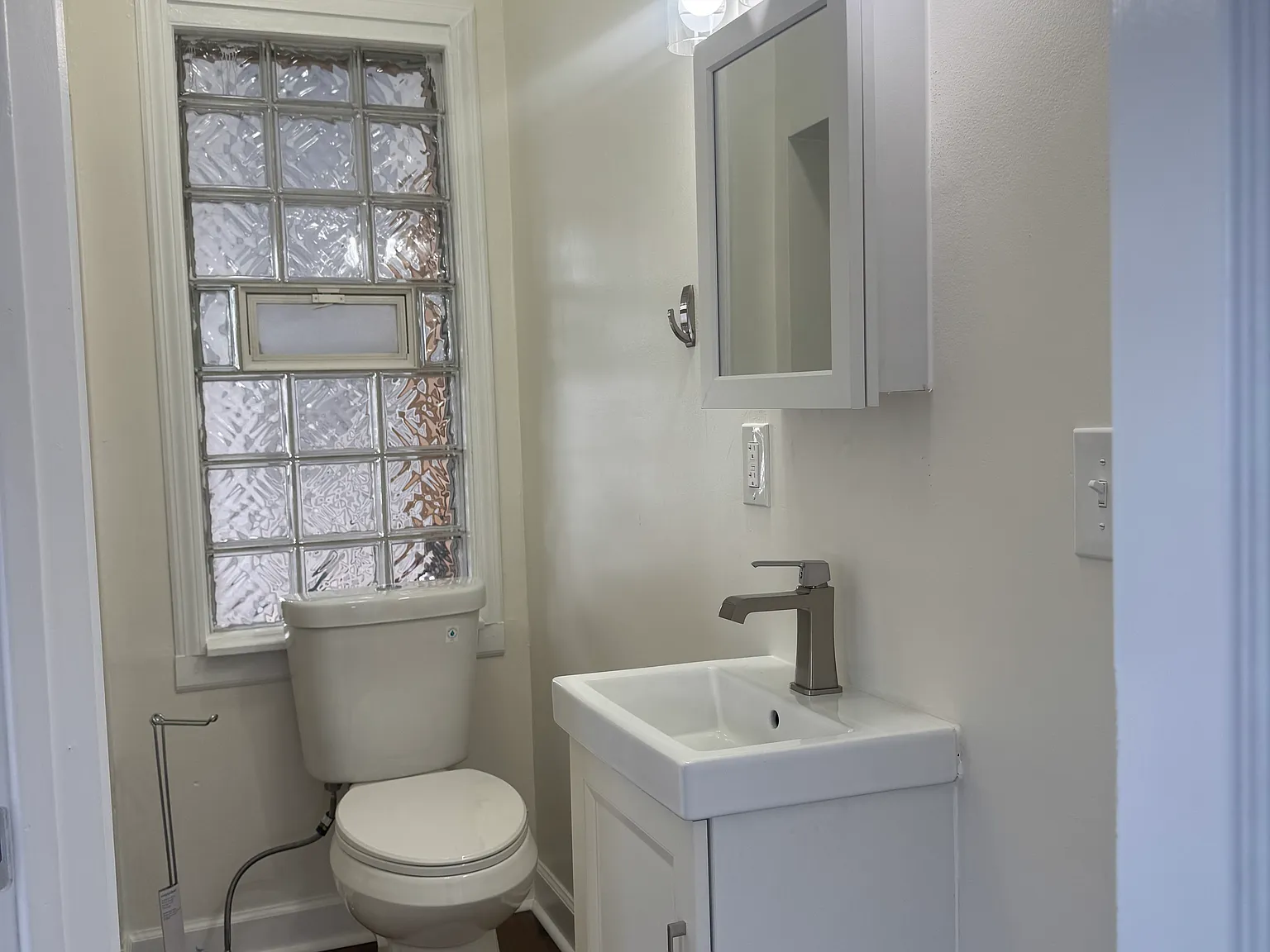 3 bed, 2.5 bath, 1700 sqft, $3,100 — Photo 2