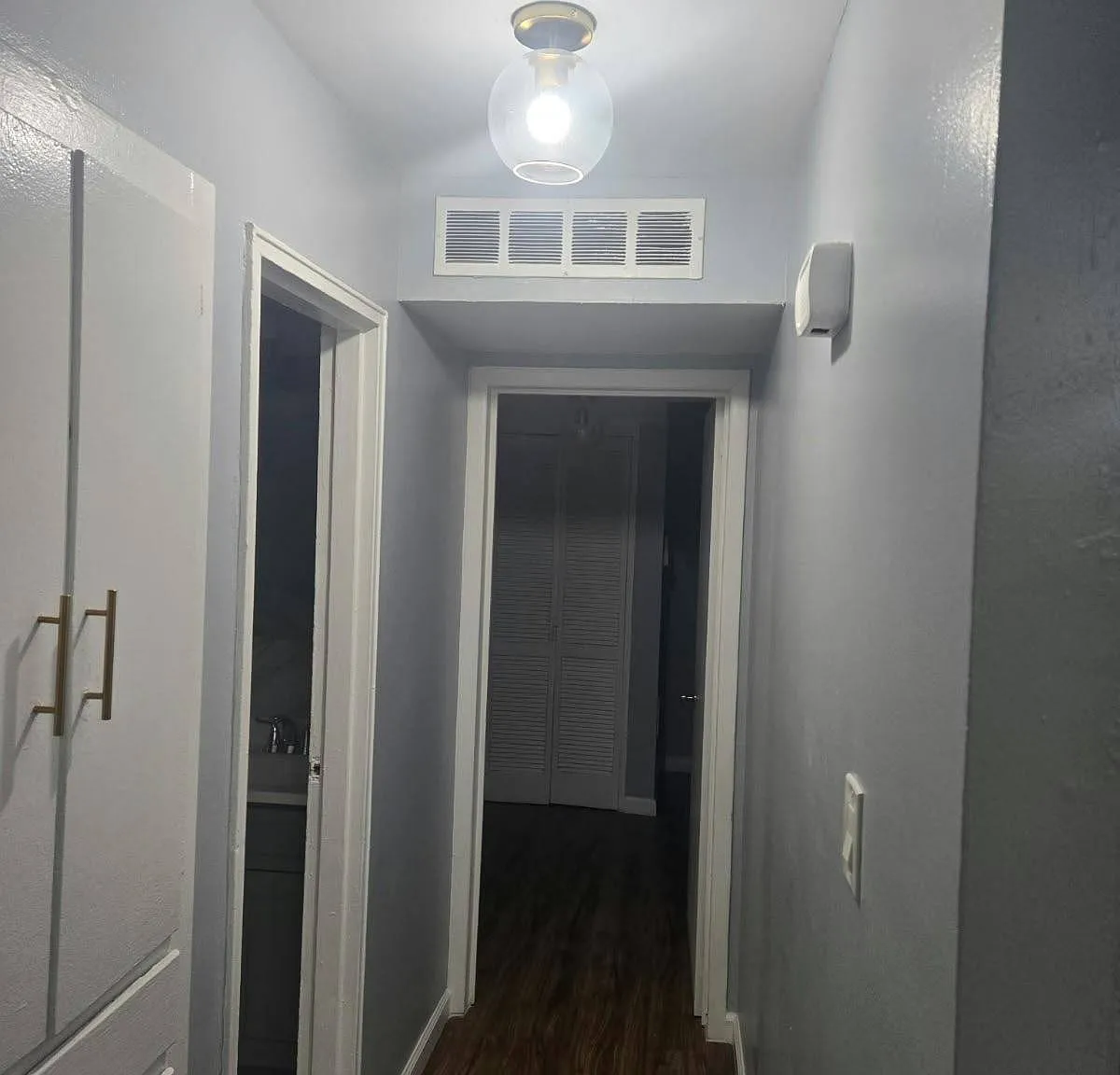2 bed, 1.0 bath, $3,100 — Photo 2
