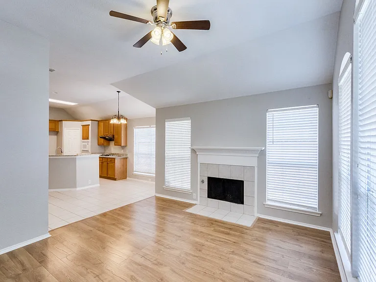 2509 Hunters Run Dr — Photo 15