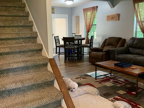 5th image of 247 Lakeview Ln