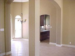 4th image of 157 Circle Six Dr