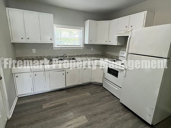 5th image of 3208 Hoyt St #A