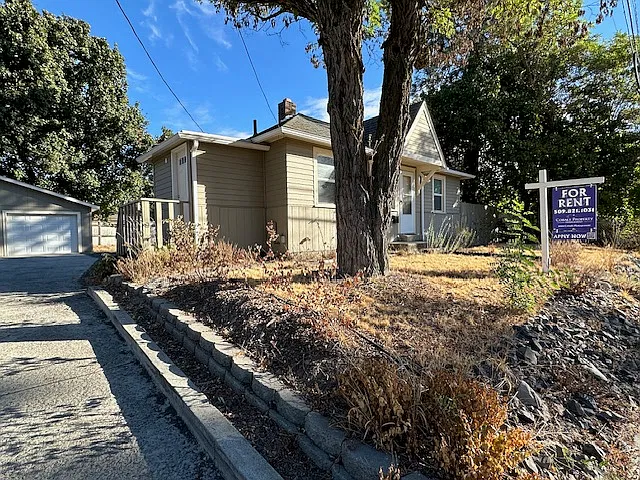 2 bed, 1184 sqft, $1,695 — Photo 2