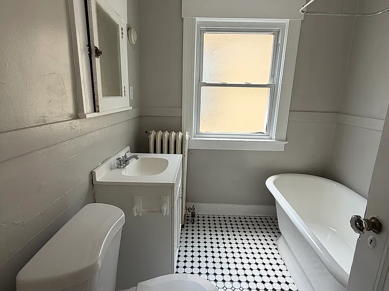 29 Crowley Ave — Photo 11