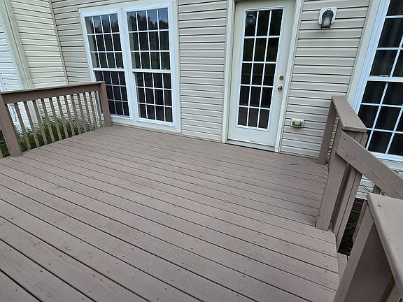 4th image of 2933 Stratford Way