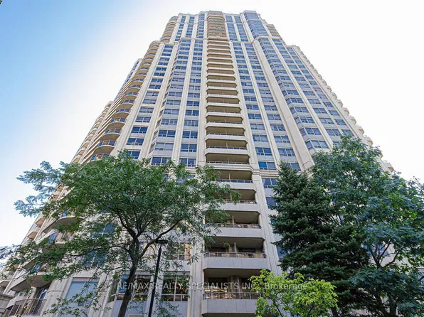 25 Kingsbridge Garden Cir, Mississauga, ON