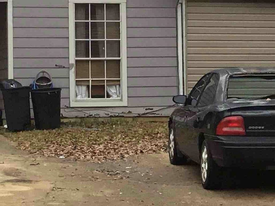 2nd image of 128 Clearmont Cir