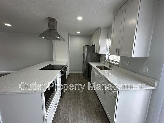 5th image of 6291 Arlington Ct #215