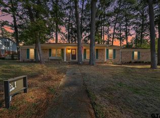 914 Forest Trl, Jacksonville, TX 75766