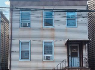 222 Walnut St, Newark, NJ 07105