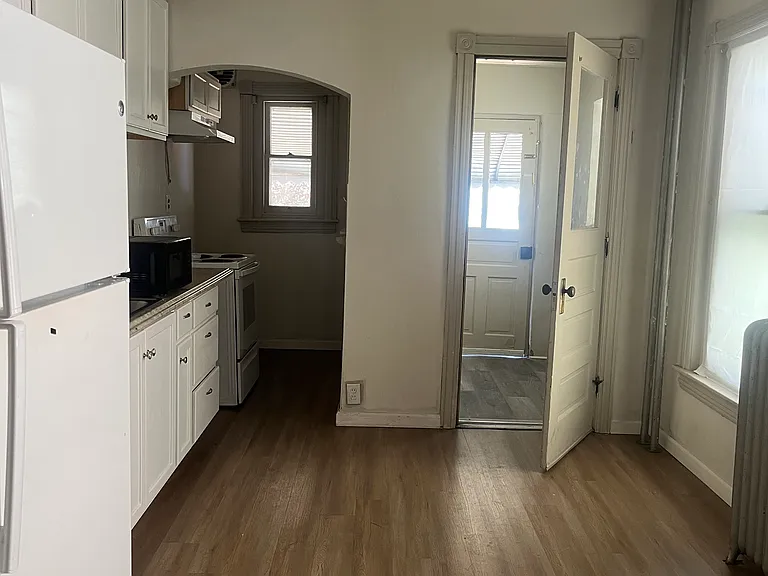 104 N Ellsworth St — Photo 9