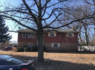 1395 Meadowbrook Ln, Lebanon, PA 17046