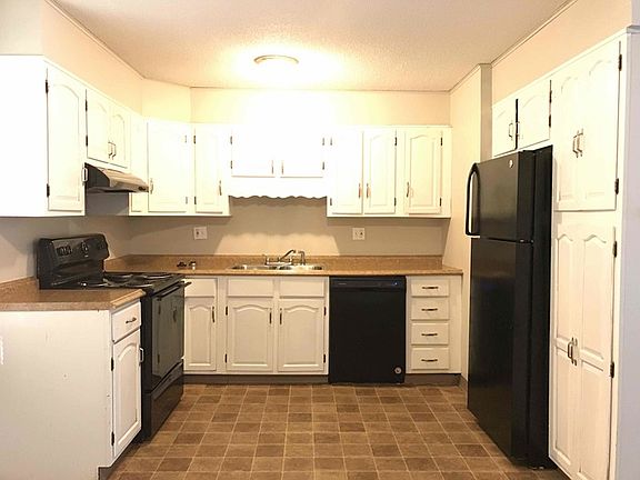 5th image of 7405 E 107th St