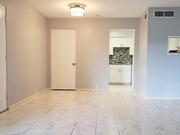 Dinning area next to Kitchen