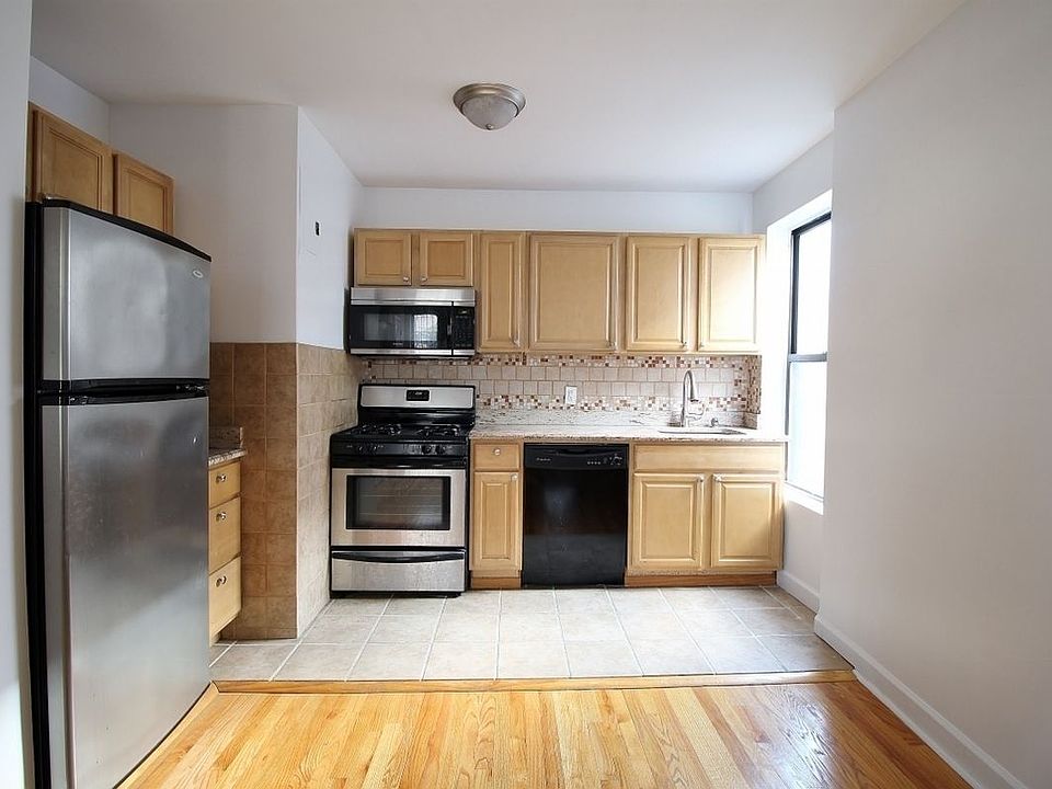 1st image of 25 Cornelia St APT 25