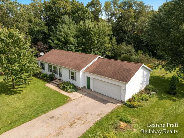 140 Casey Ct SE, Caledonia, MI 49316