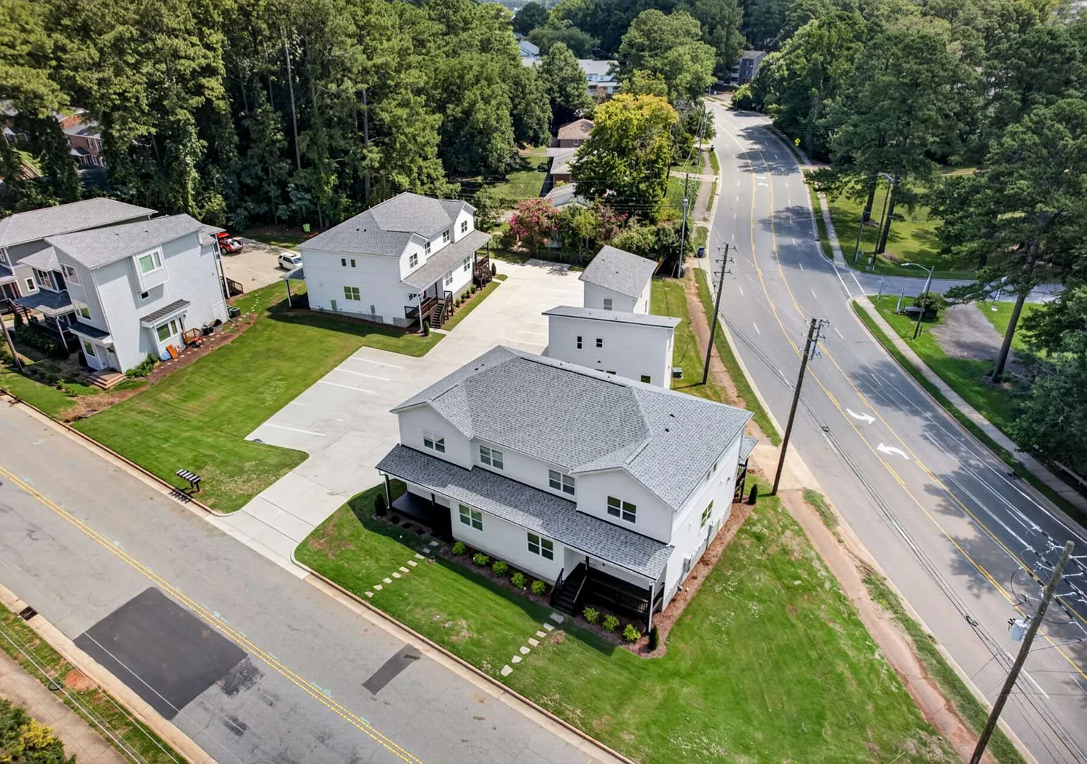 1753 Crest Rd — Photo 4